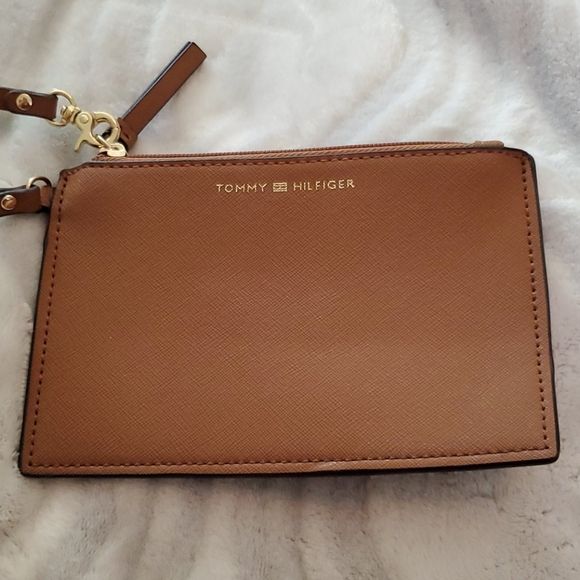 Tommy Hilfiger Handbags - TOMMY HILFIGER WRISTLET